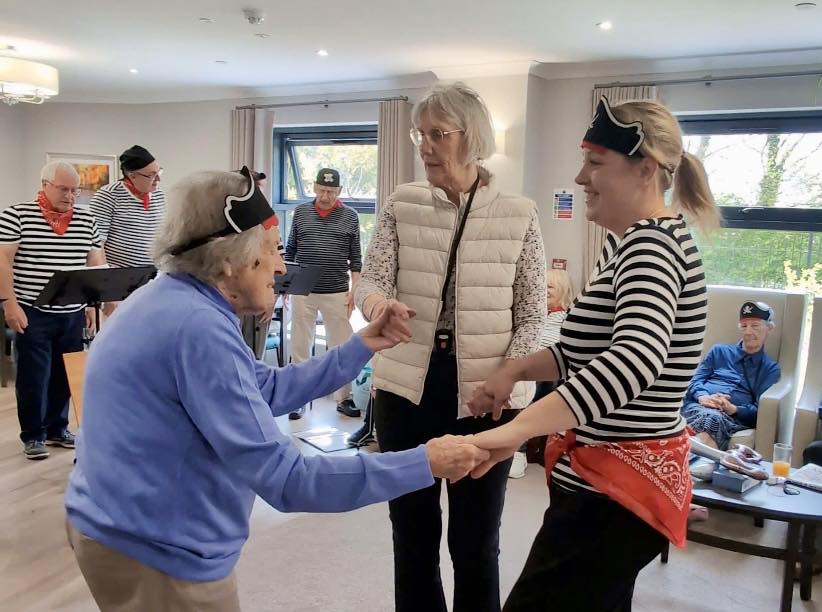 Seaside Serenade Brings Joy to Harbour Manor Residents
