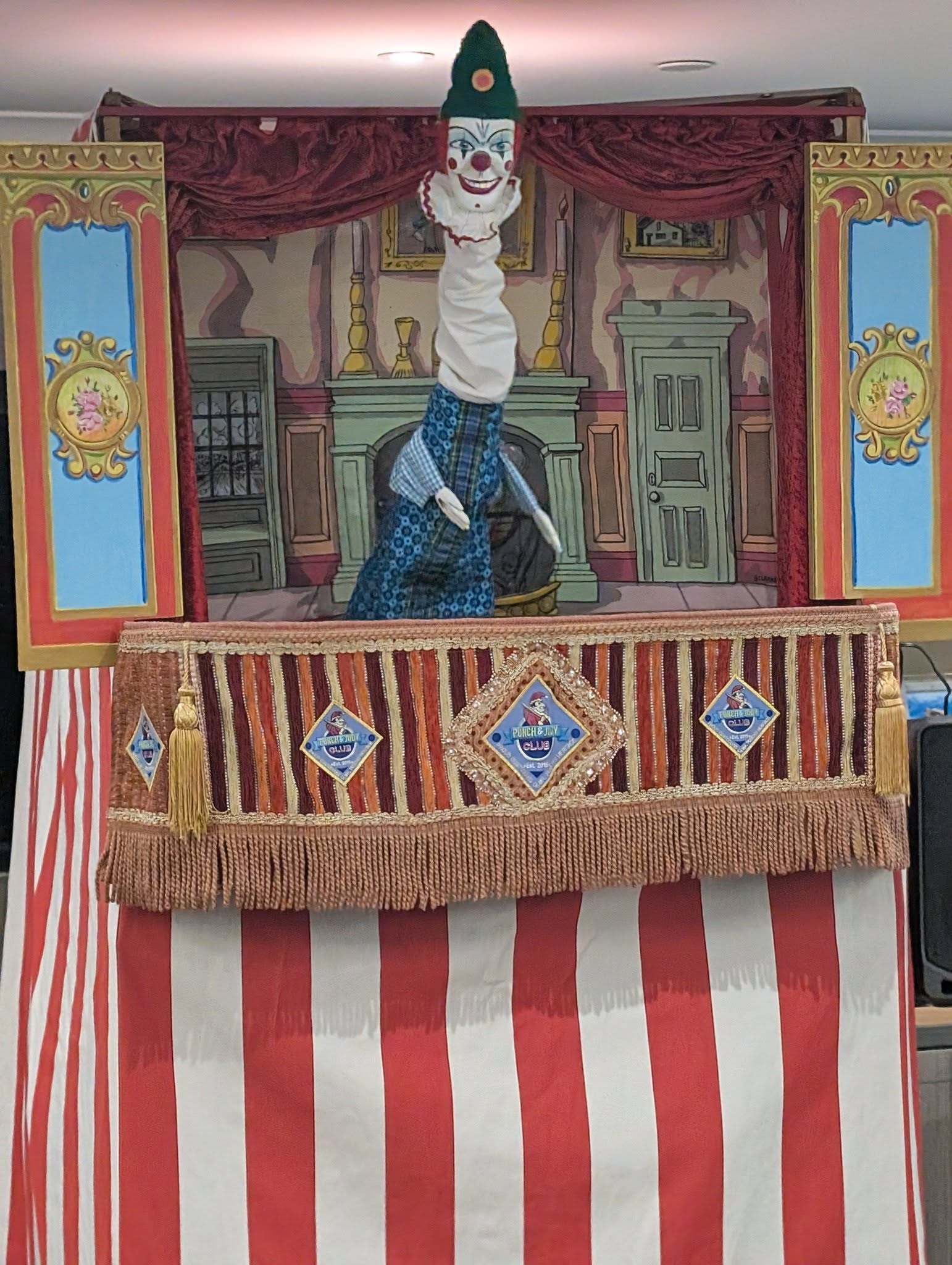 Punch and Judy Delight Woodland Court with Nostalgic Fun