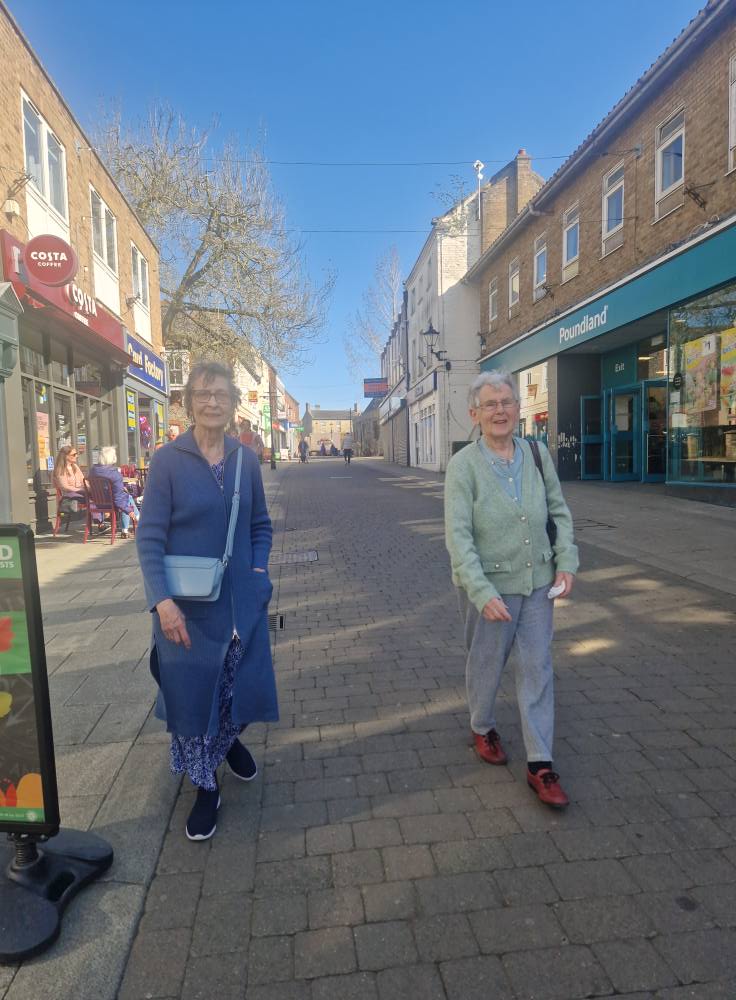 Coronation House Residents Enjoy a Joyous Town Outing